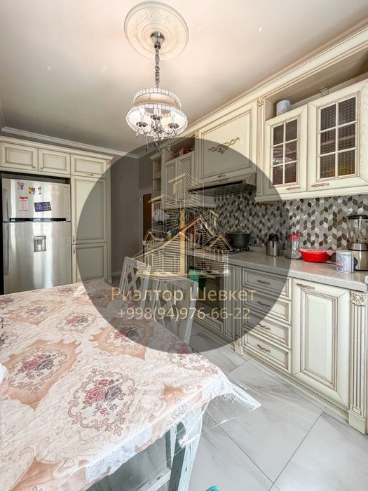 Продам квартиру буюк ипак йули 4-3-5 80м2