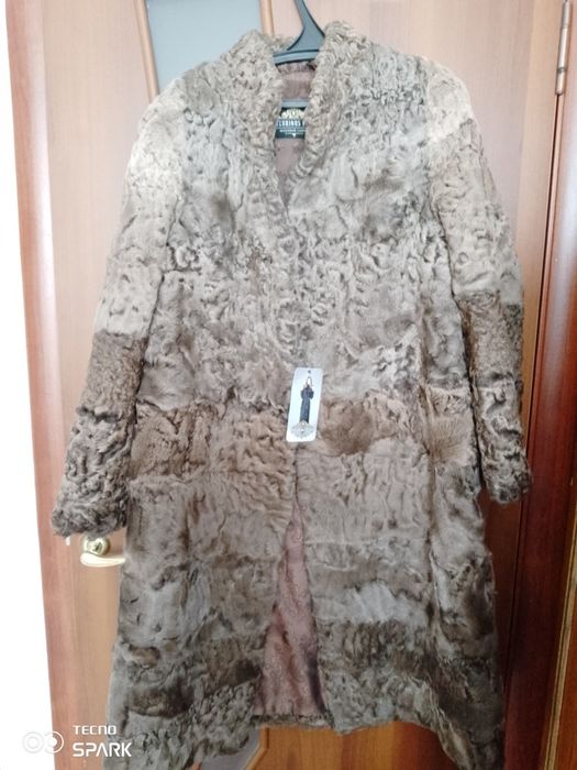 Продам шубы каракулевые