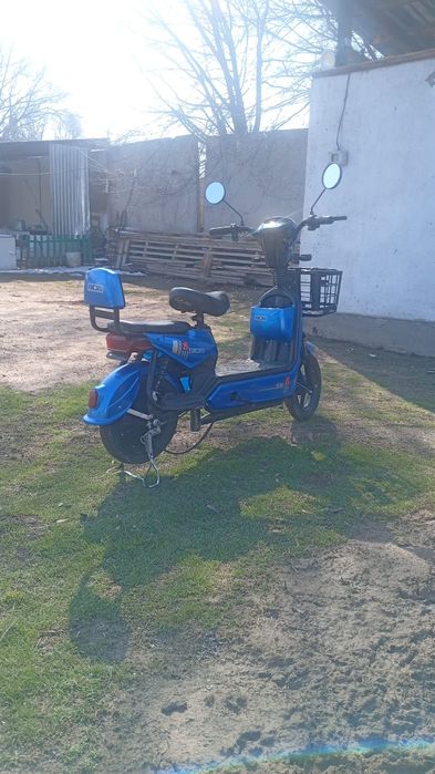 Скутер ск8 80000