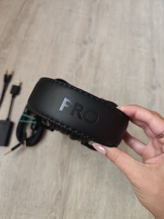 Слушалки  Logitech G PRO, Черни