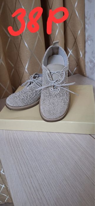 Продам босоножки