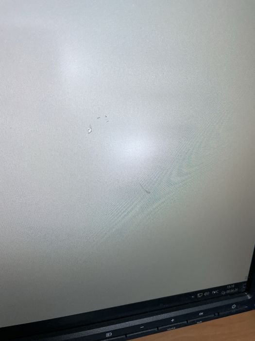 Монитор 22 дюйма