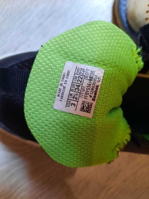 Pantof Reebok marimea 34