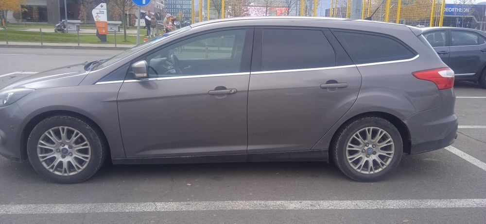 Vând Ford focus 1,6 diesel