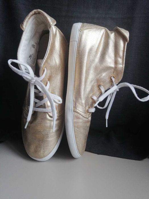 Teniși înalți (high-top / chukka) Lacoste, 38