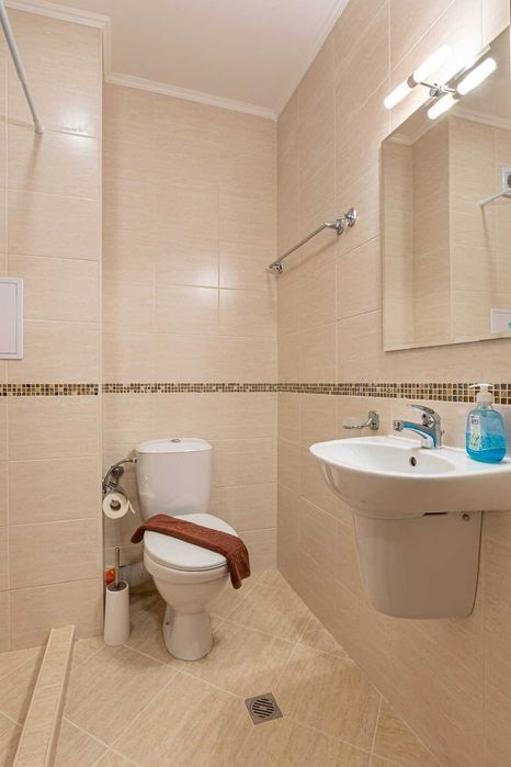 Дава се под наем Двустаен апартамент в Бургас, Лазур - 70 кв.м за 300 € - Снимка #4