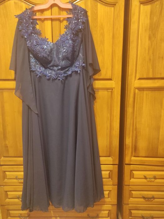 Дамска официална рокля