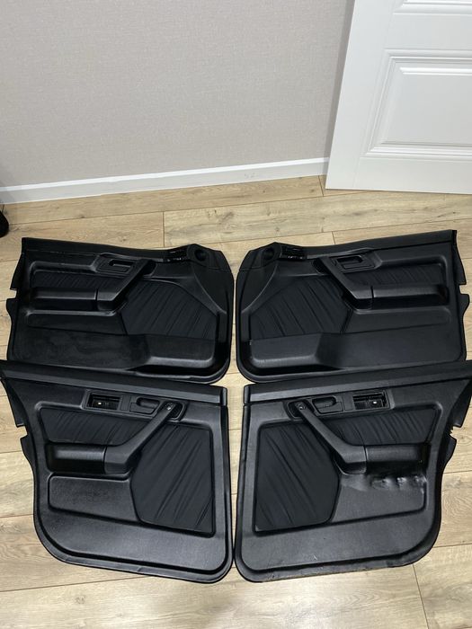 Дверные карты обшивки на бмв Е34