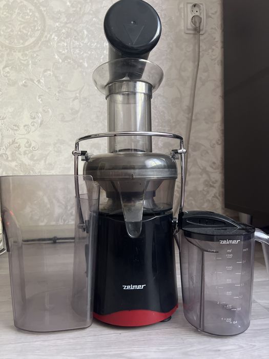 Продам соковыжималку Zelmer