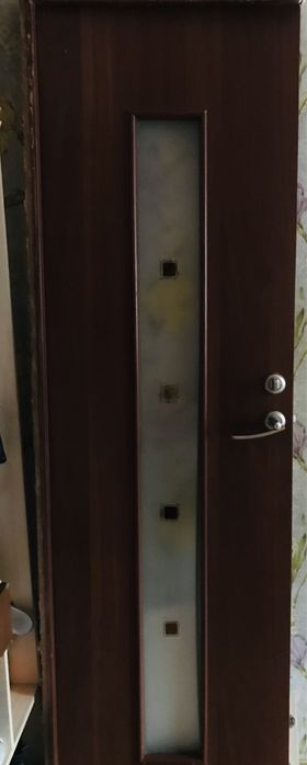 Продам двери в хорошем состаяние