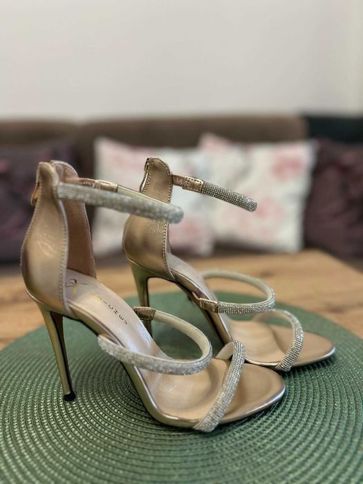 Дамски сандали с висок ток Radichev и Seko, №36