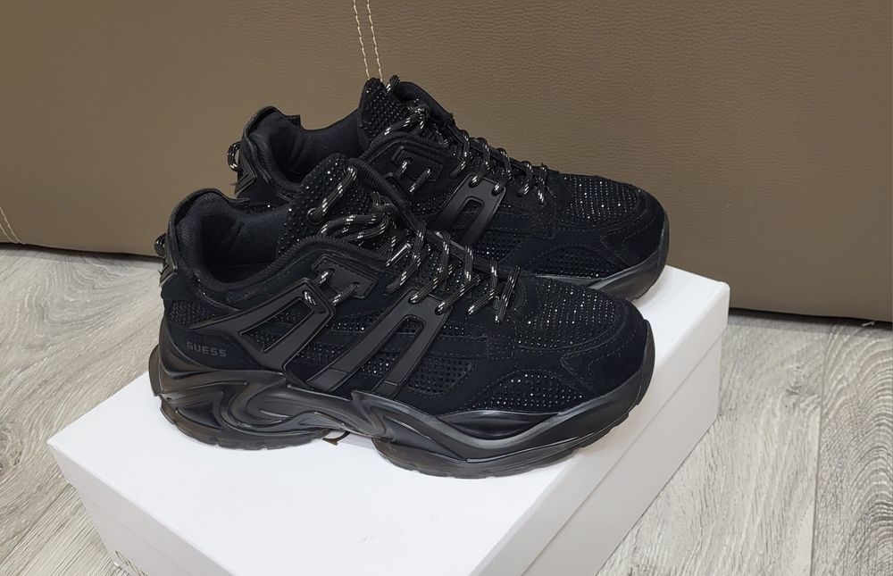 Дамски оригинални сникърси Guess