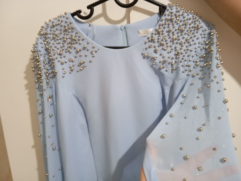 Срочно продаю платье