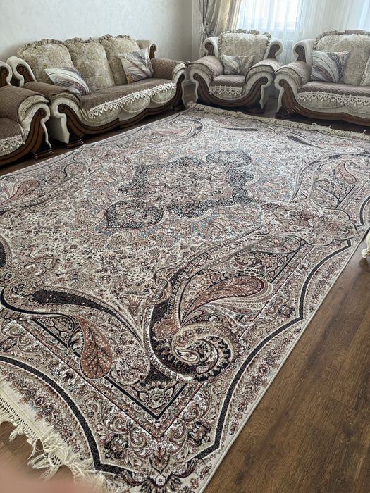 Продам ковер в идеальном состоянии