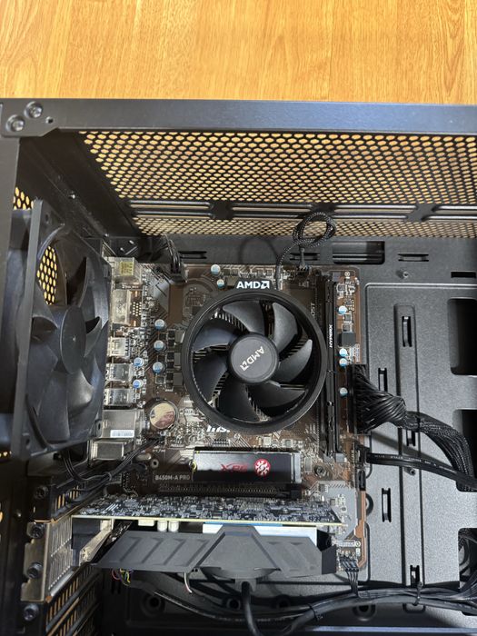 Продавам геймърски компютър