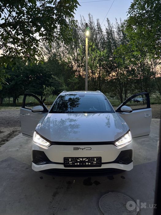 Продаётся автомобил byd e2 luxuri 2023 год выпуска идеально состояния!
