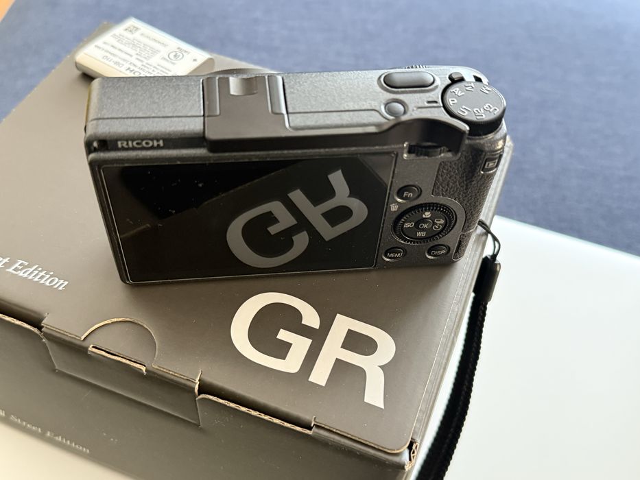 Ricoh GR 3. Camera foto Ricoh.