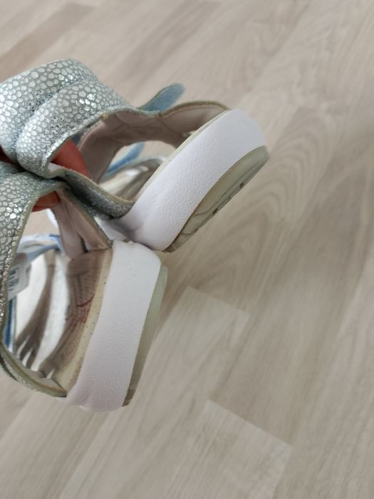 Sandale superfit