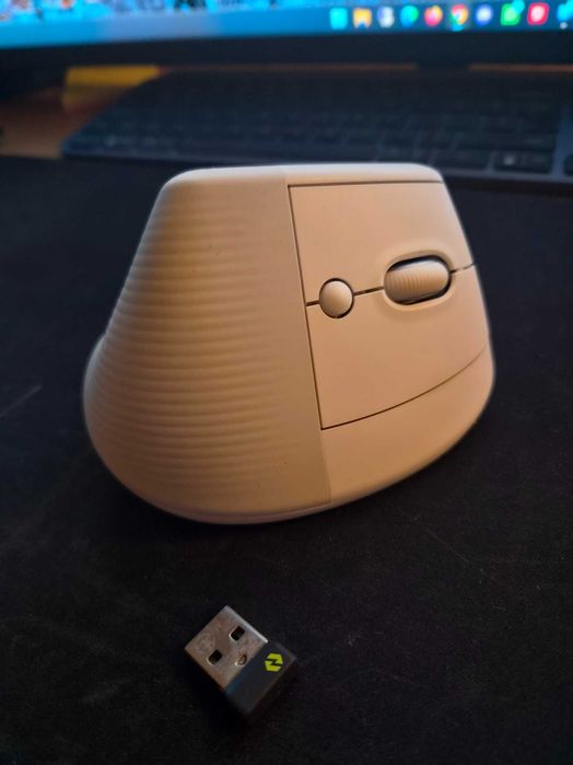 Mouse fara fir Logitech Lift Vertical Ergonomic, Offwhite Pale Grey