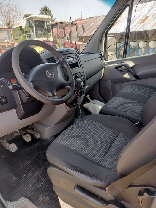 Vând Mercedes  - Benz Sprinter 209