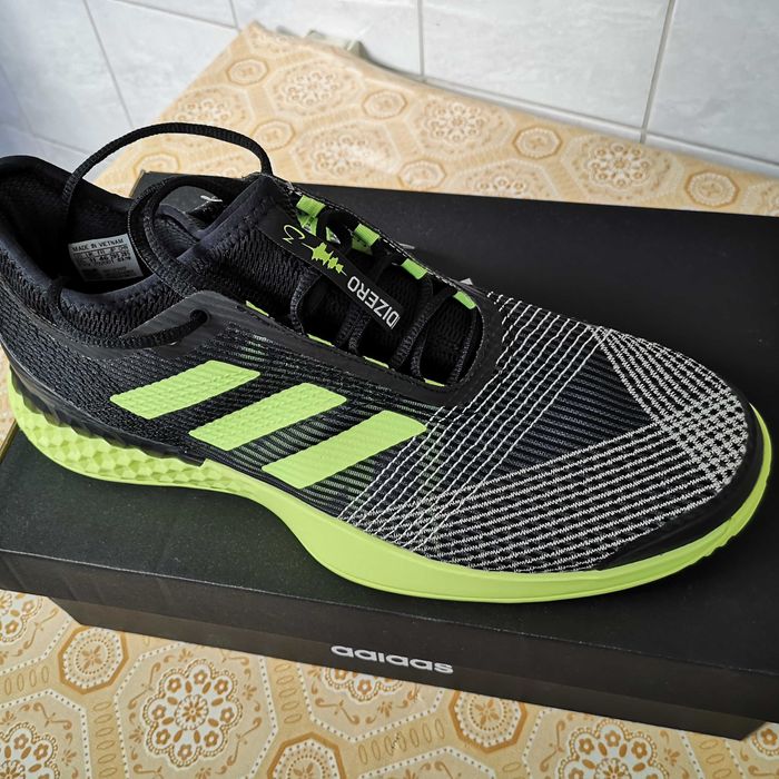 Vand Adidas Adizero Ubersonic 3 A, provenienta Germania, nou, 300 lei!