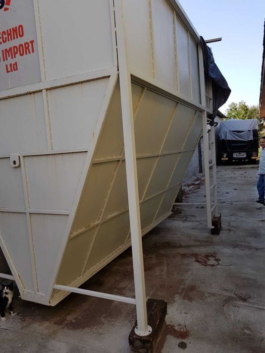 Бункер 25 кубика за трици,пелети,чипс.