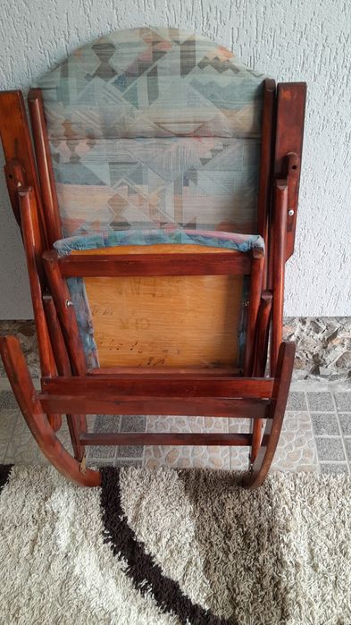 Scaun Balansoar pliabil din lemn