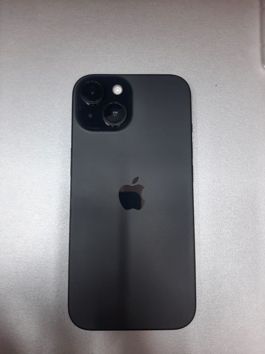 Продам айфон 15 128 гб