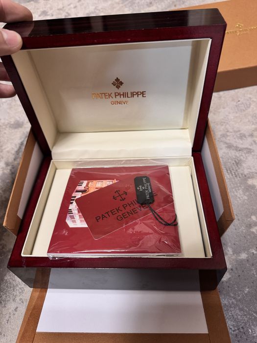 Продавам часовник Patek Philippe Aquanaut 5167A Black Dial. Работи перфетно! БЕЗ БАРТЕРИ!