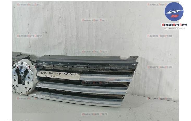 Радиаторна решетка Р Лайн оригинална Фолксваген / Volkswagen Touareg в