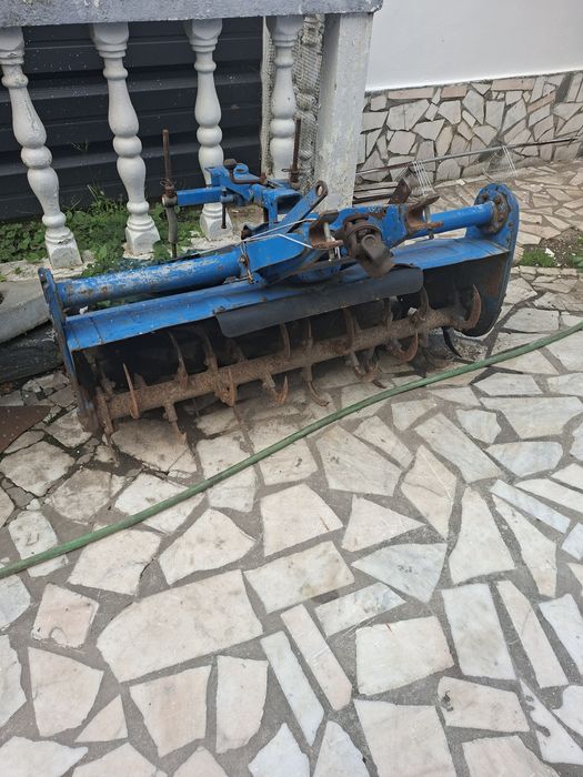 Vând  tractoras  iseky Tu 1601 4x4 cu freza