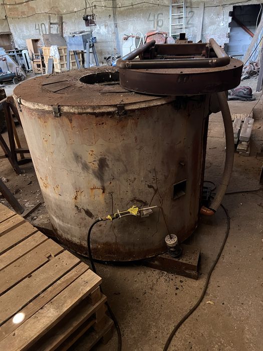 Пещ за цветни метали, пещите са две