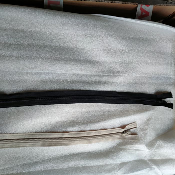 Vând ieftin fermoare