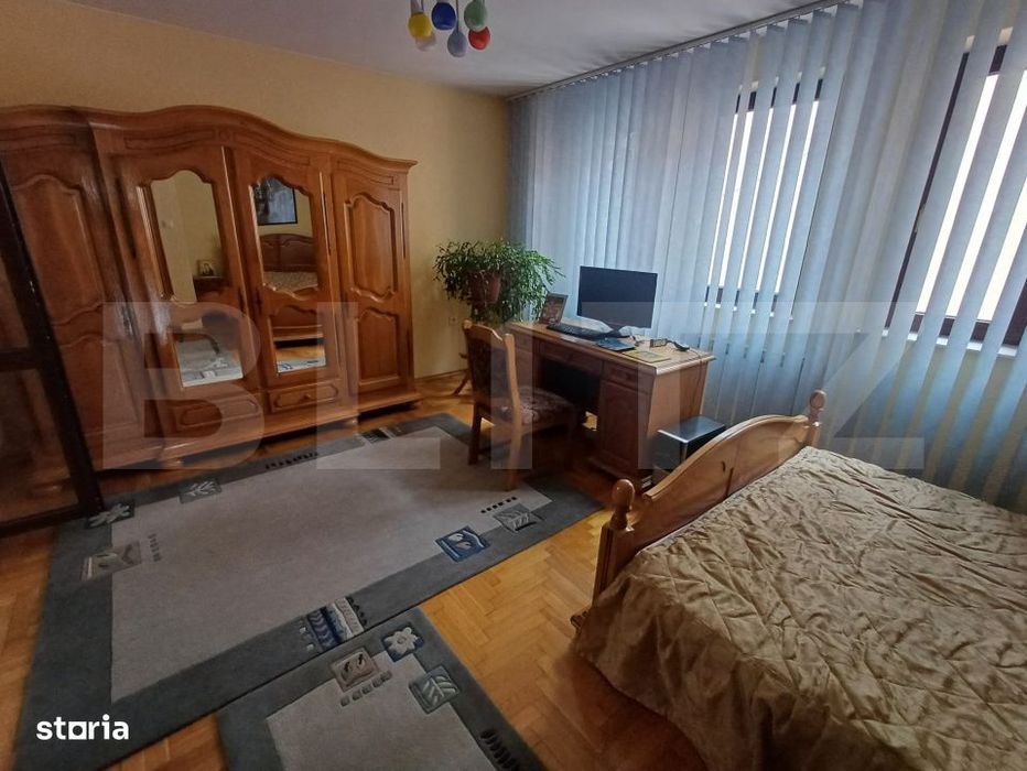 Vila de vanzare, 310 mp, teren 698 mp, zona Burdujeni