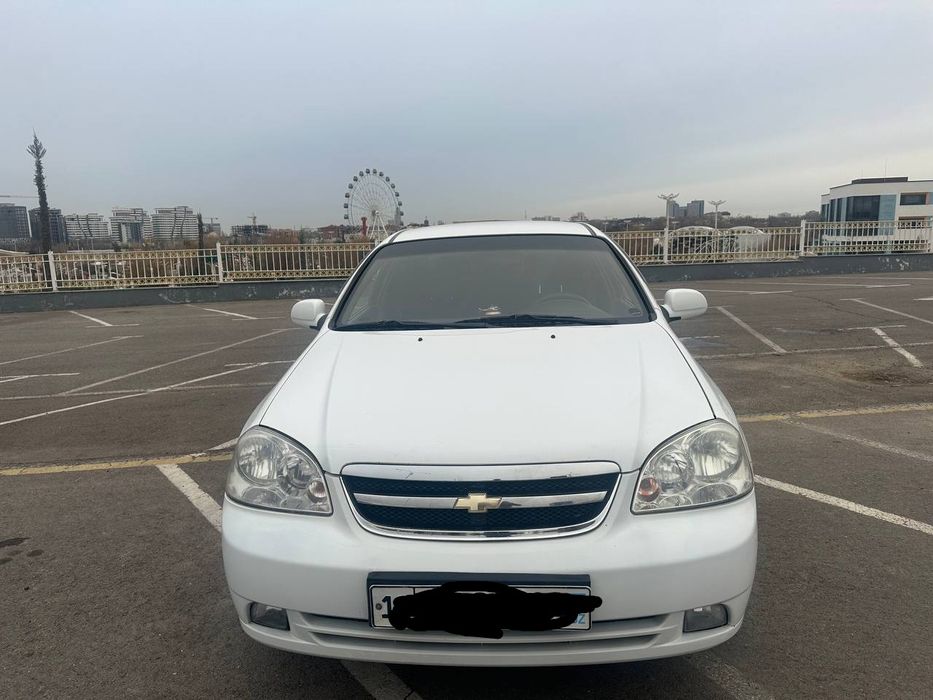 Продаётся машина Ласетти