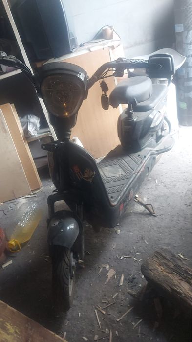 Продам электро самокат