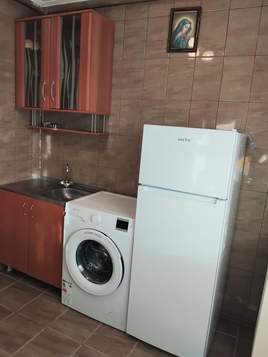 Inchiriez apartament cu doua camere