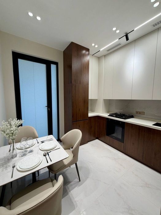 Яккасарайский район 3 комнатная новая квартира / ул Бабур никто не жил