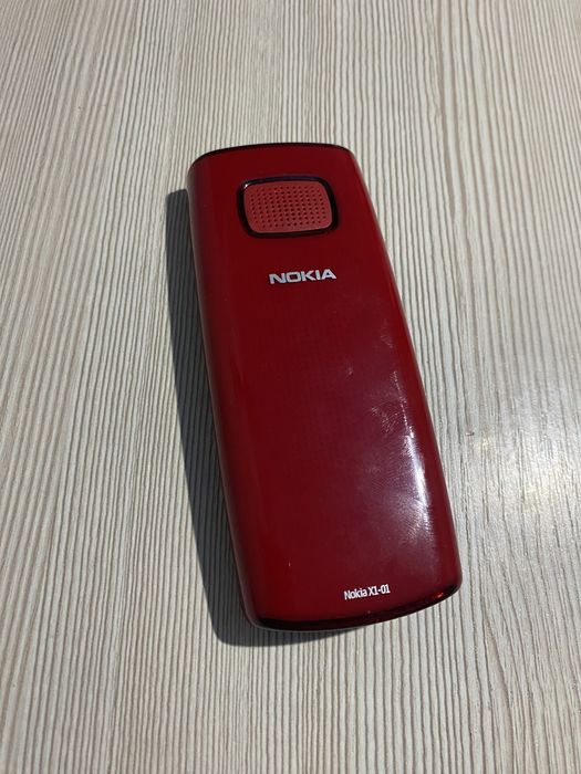 Телефон Nokia X1 + зарядка