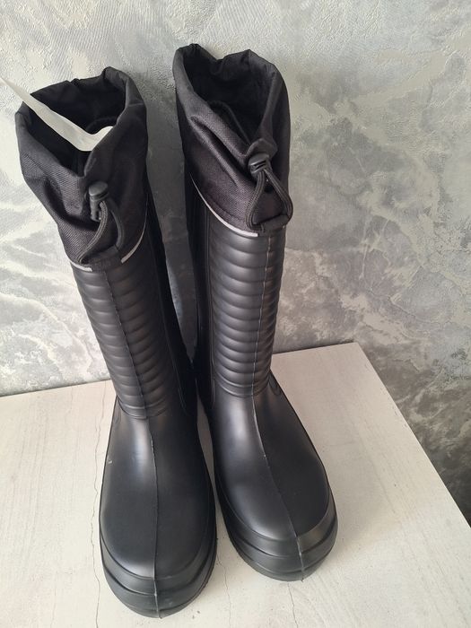 Продам сапоги рабочие ,утеплённые