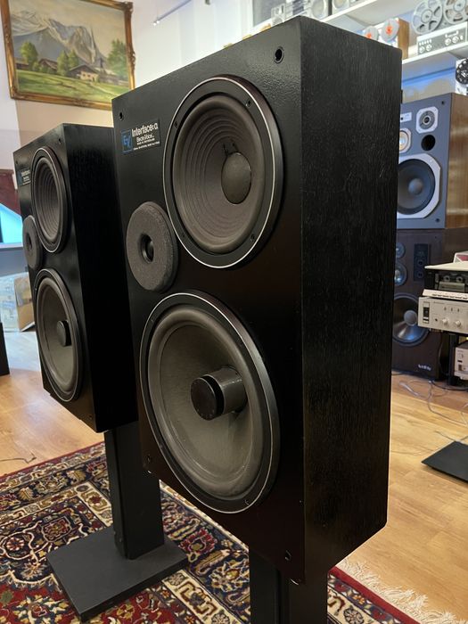 Boxe Electro-Voice Interface A 3 cai fabricate în Switzerland