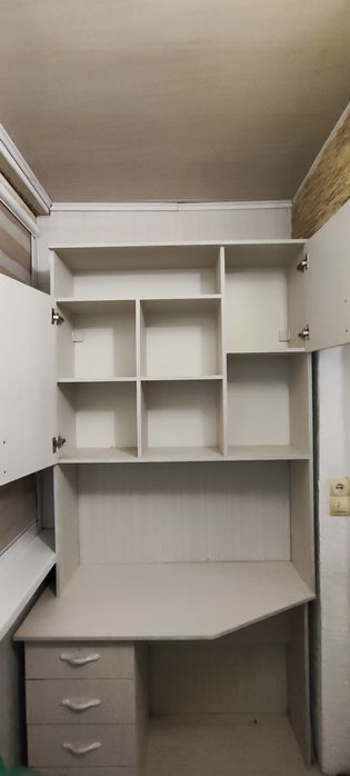 Продам письменный стол.