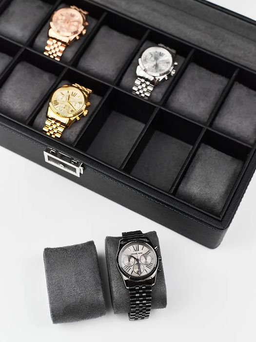 Шкатулка для часов и украшение