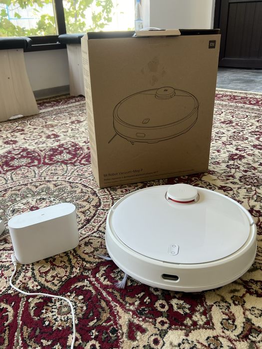 Робот пылесос продам срочно