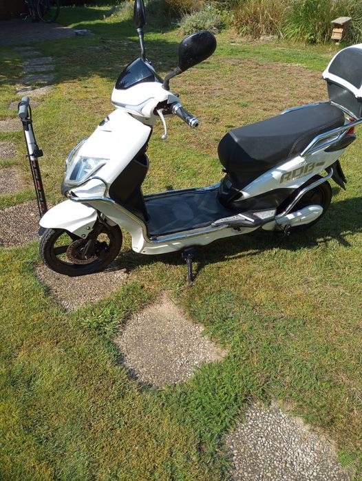 Vând scuter electric RDB fără permis