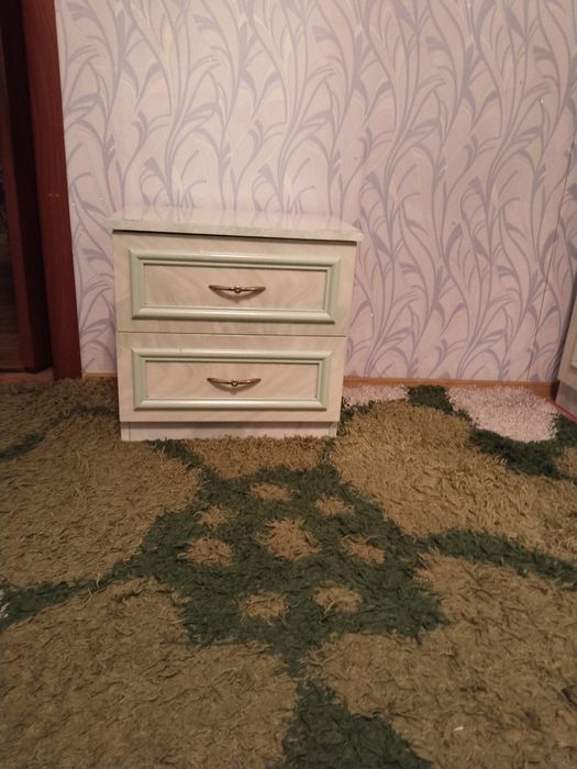 Продам спальный гарнитур