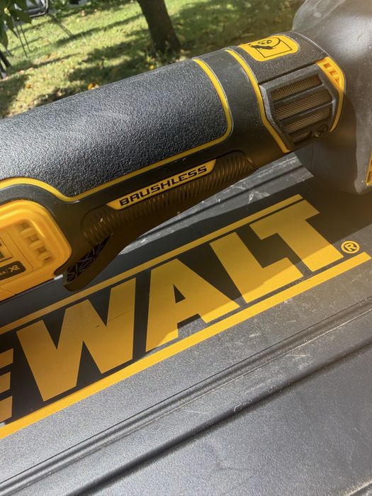 Flex DeWalt cu baterie 5ah 20v si incarcator nou nefolosit