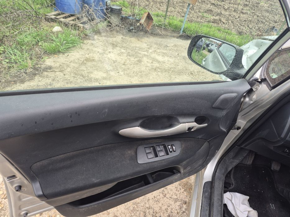 Тойота Аурис 1.6,124,к.с, бензин на части.  Toyota  Auris.