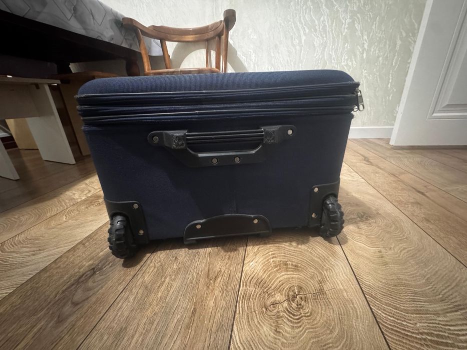 Чемодан в хорошем состоянии