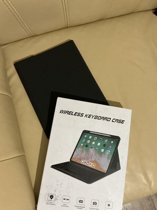 Husa cu tastatura pentru iPad Pro 2022 cu M2